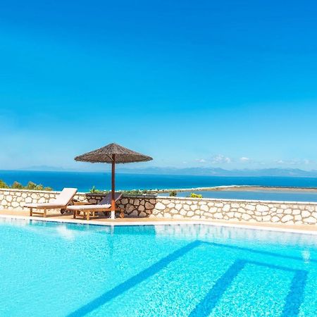 Niver Luxury Suites Lefkáda 외부 사진