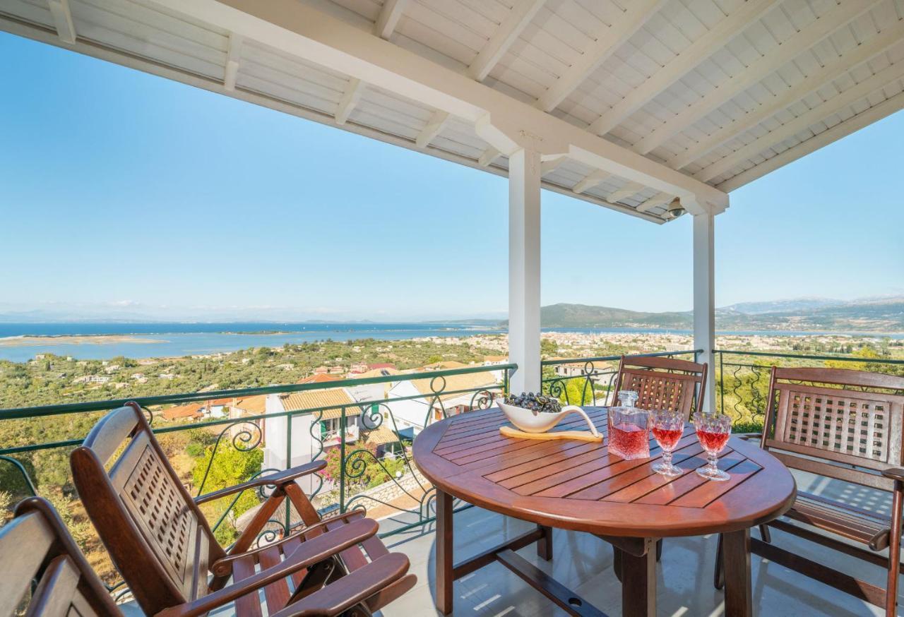 Niver Luxury Suites Lefkáda 외부 사진