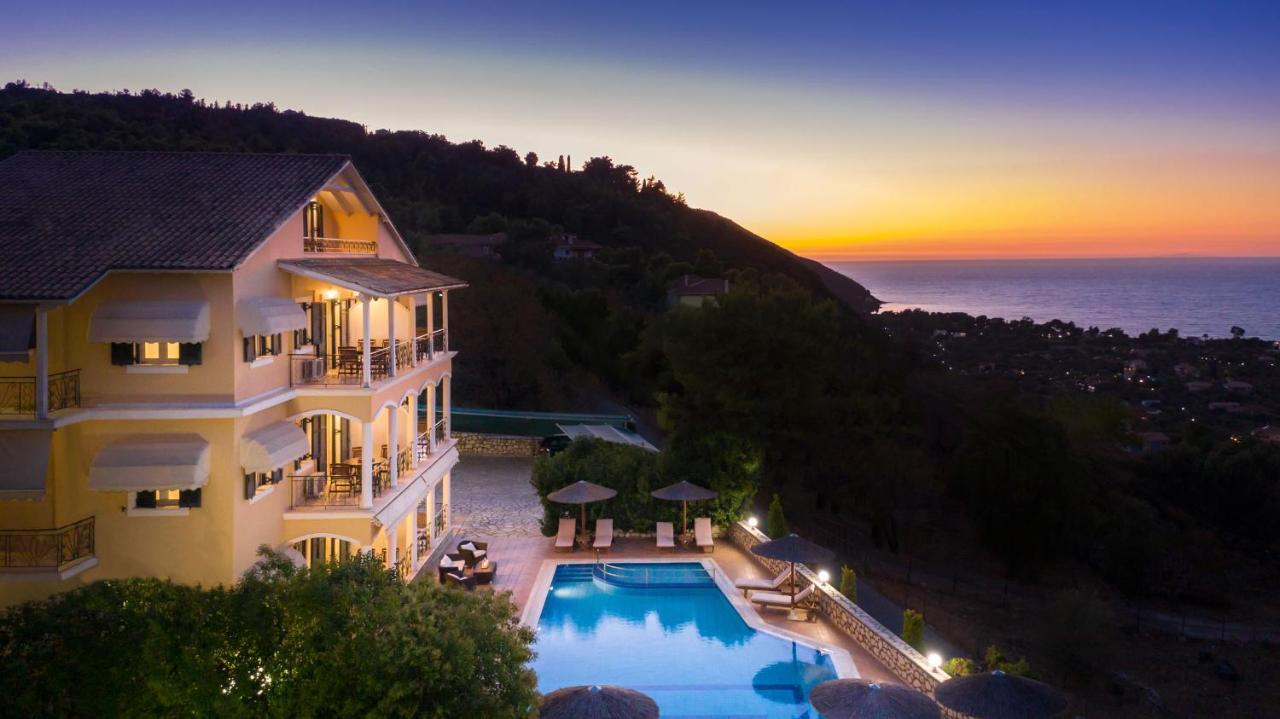 Niver Luxury Suites Lefkáda 외부 사진