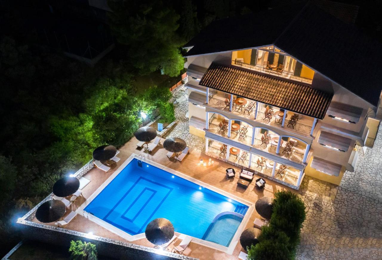 Niver Luxury Suites Lefkáda 외부 사진