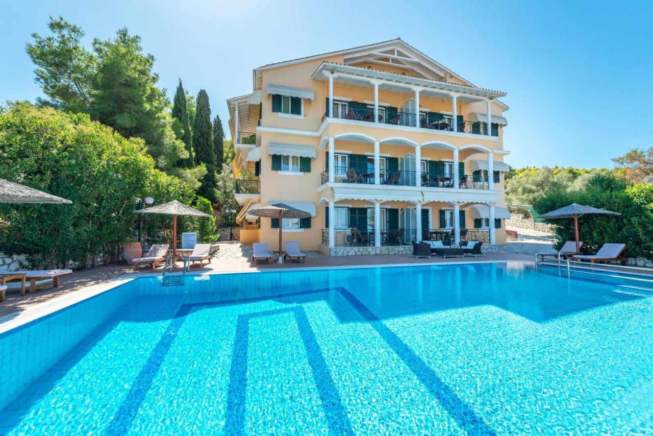 Niver Luxury Suites Lefkáda 외부 사진